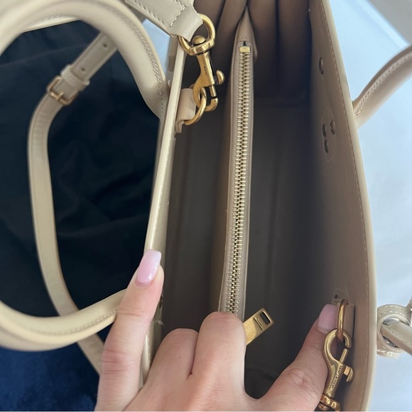 Saint Laurent SAC DE JOUR NANO IN SMOOTH LEATHER - Picture 4 of 16